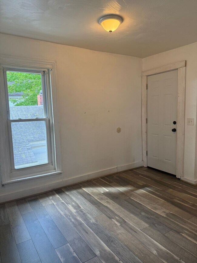 Building Photo - 1601 Chestnut St