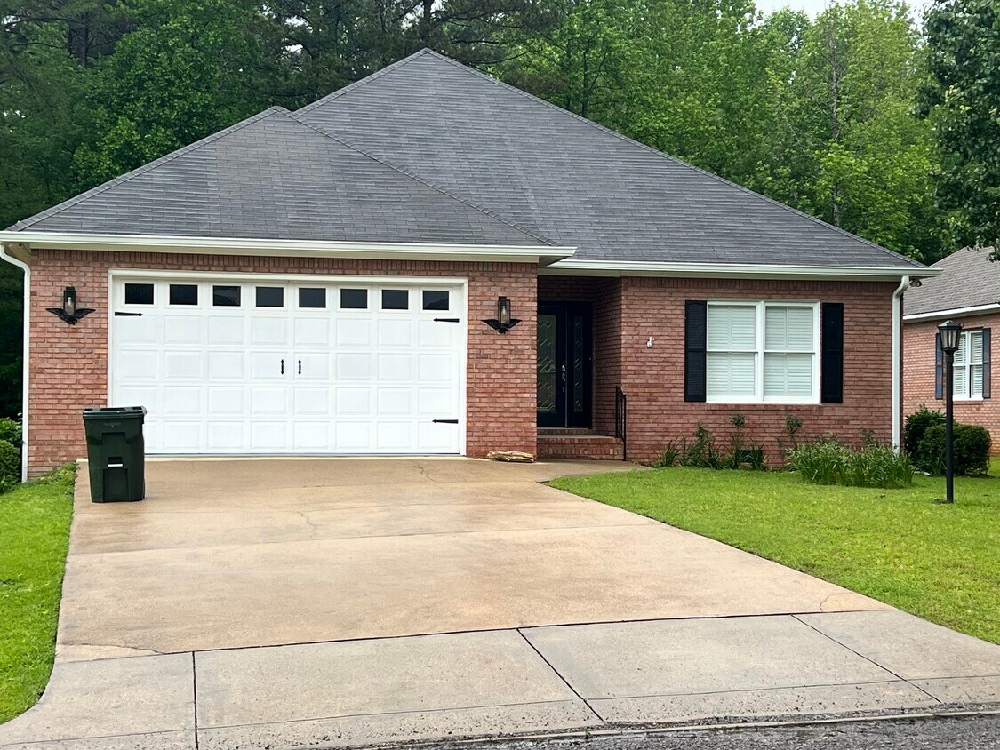 Front of House - 602 Eagles Cir