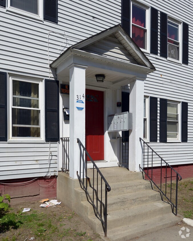 Lobby Photo - 314 Lowell