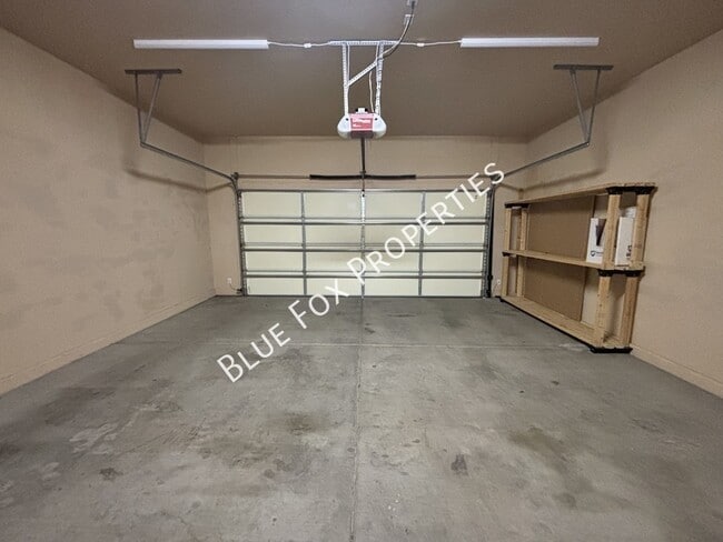 Building Photo - 4688 N Belgravia Rd