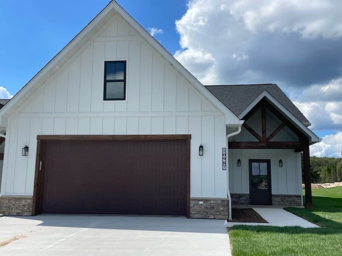 Primary Photo - New Construction 3bd/2ba duplex Available ...