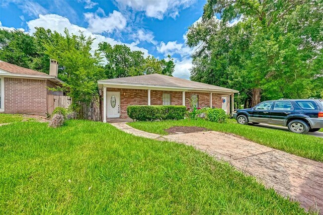 Building Photo - 22308 Tree House Ln