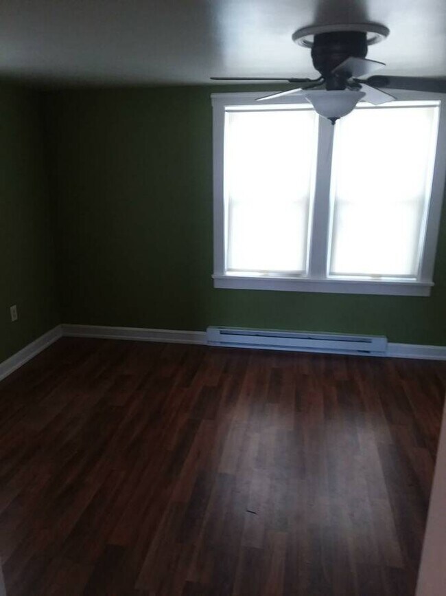 7 Brown Ave, Thurmont, MD 21788 House Rental in Thurmont, MD