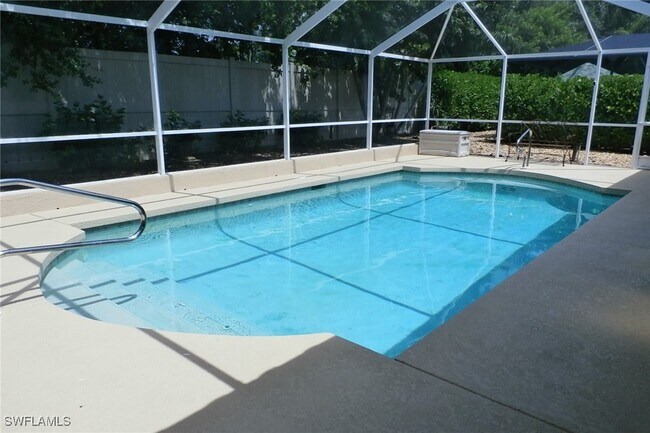Foto del edificio - 16252 Kelly Woods Dr