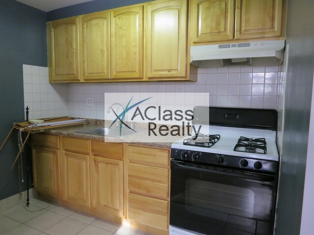 Building Photo - 4906 30th Ave