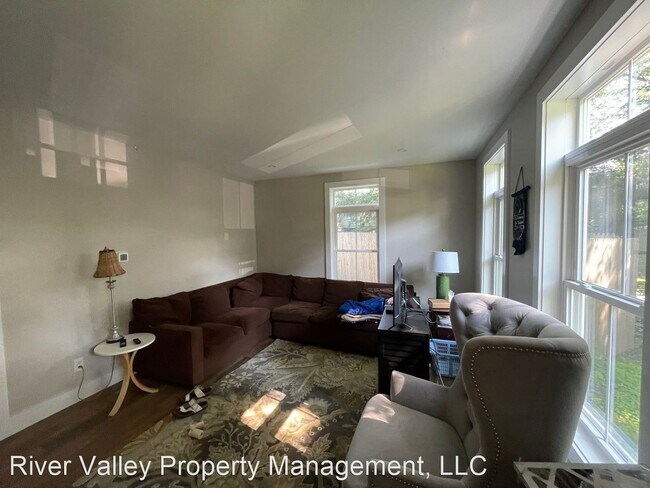 Building Photo - 2 br, 2 bath House - 29 Water St