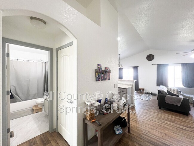 Building Photo - 6168 Rocking Chair Ln