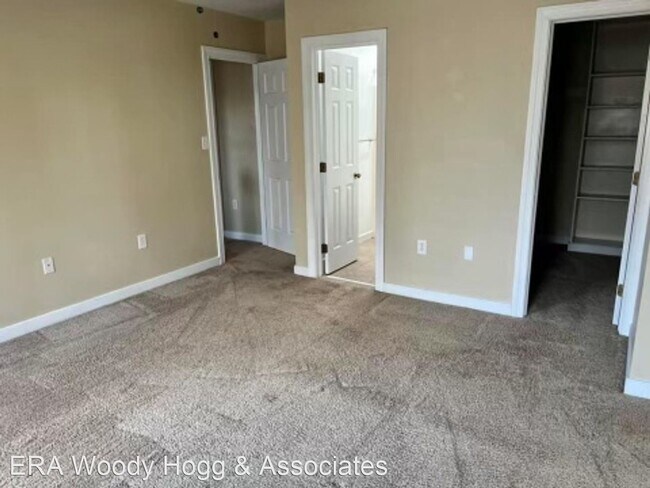 Building Photo - 3 br, 2.5 bath House - 7165 Mill Valley Rd