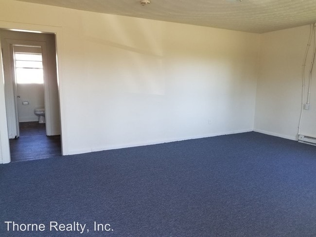 Building Photo - 2 br, 1 bath House - 1700 SW Main Street