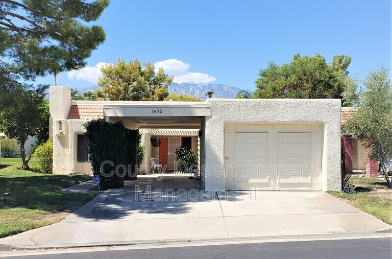 Foto principal - 1675 N Fairway Cir E