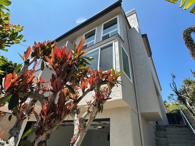 Foto del edificio - 2318 Geranium St