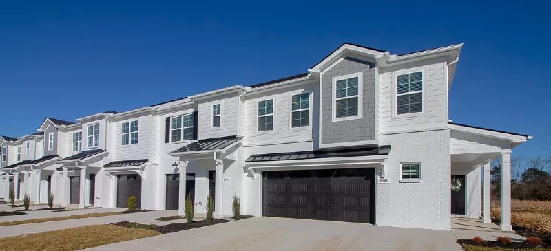Primary Photo - 4336 Doral Dr
