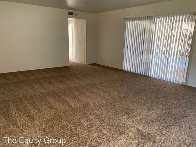 Building Photo - 808 E Kaweah Ave