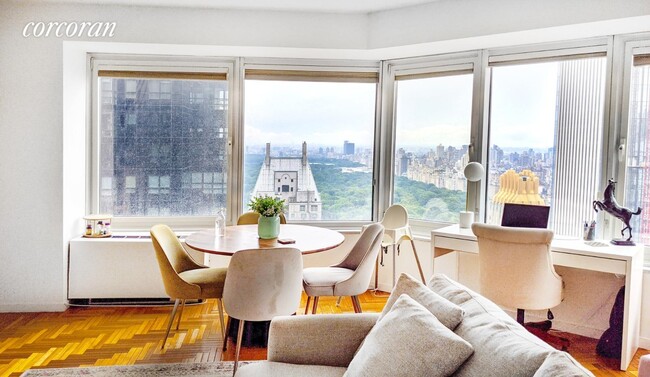 Foto del edificio - 150-156 W 56th St
