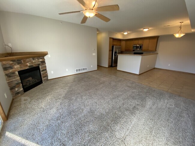 Foto del edificio - 2000 Meadow Ct