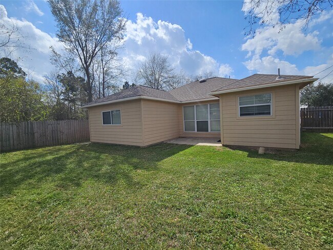 Building Photo - 500 Birch Cluster Ct