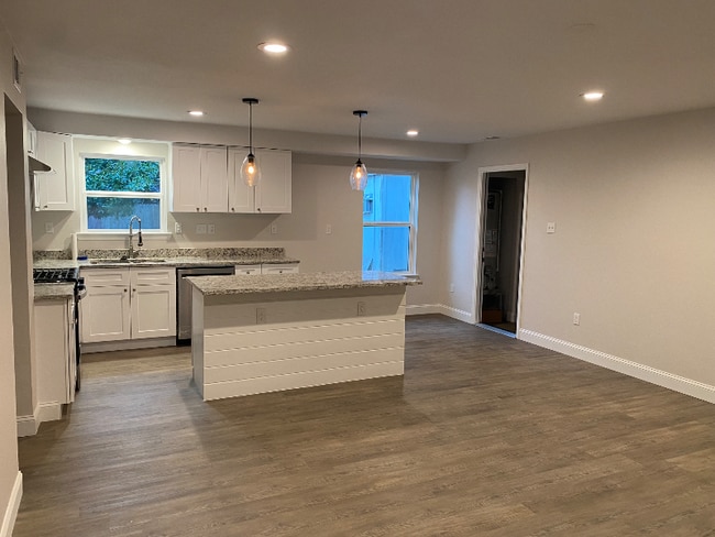 Photo - 1805 S Franklin St House