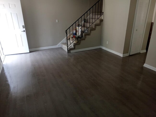 Foto del edificio - 6354 Shannon Pky