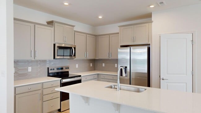 Foto del edificio - Immaculate New Townhome in Pringle Towns