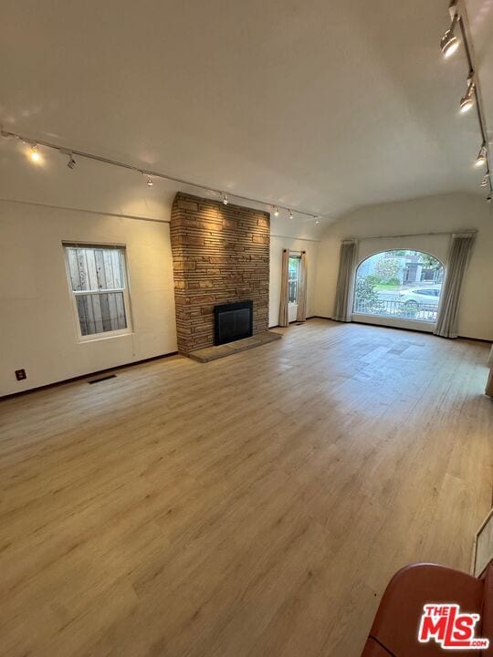 Building Photo - 6128 Maryland Dr