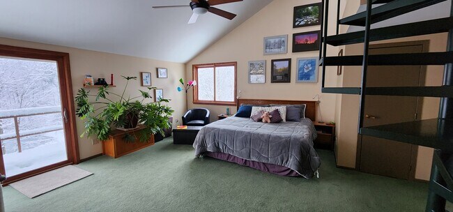 Master bedroom - 108 Olde Towne Rd