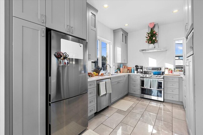 Foto del edificio - 3144 N Spaulding Ave