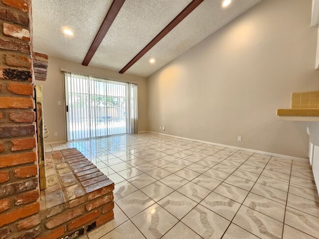 Building Photo - Beautiful interior and Convenient feature!...