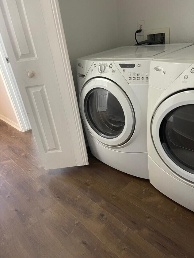 Foto del edificio - 2224 Naomi St