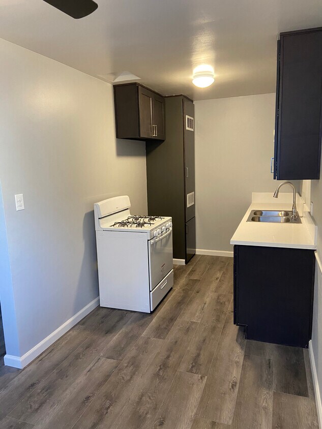 Primary Photo - 12267 Magnolia Blvd