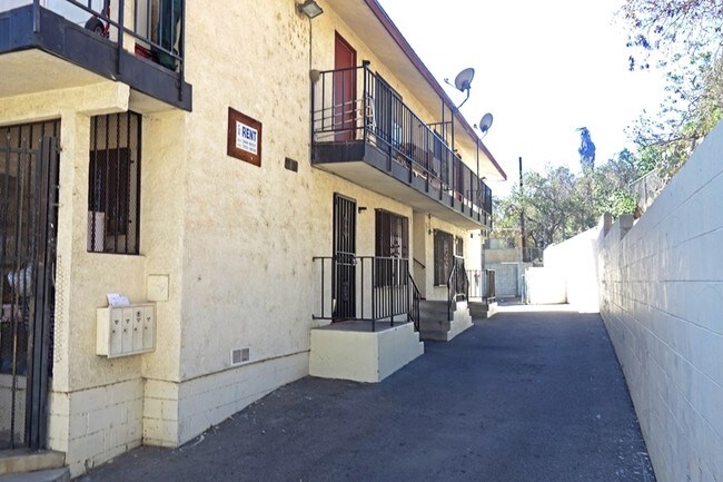 Foto del edificio - 200-202 Avenue 58