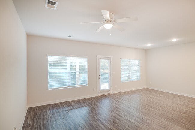 Building Photo - 5572 Cathwick Trce