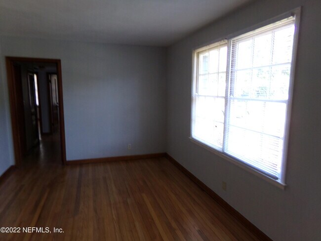 Building Photo - 4768 Sefa Cir N