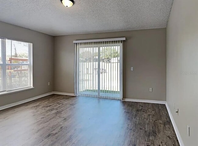 Building Photo - 15955 Wilkinson Dr
