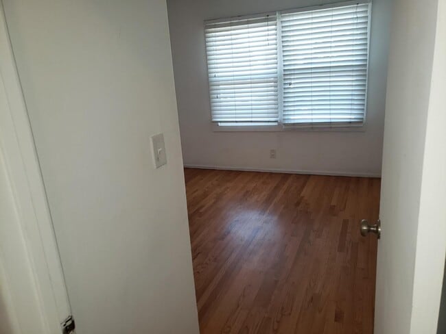 Foto del edificio - 2180 Camden Ave