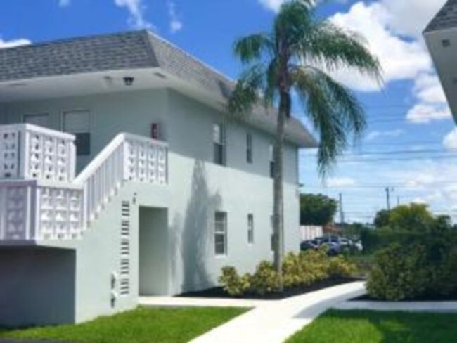 Foto del edificio - 2708 Vandiver Dr