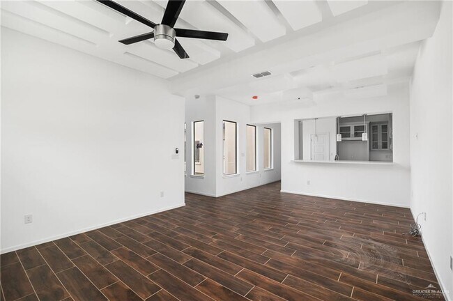 Building Photo - 2105 Azalea St