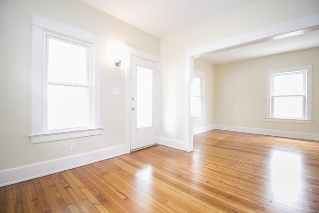 Foto del edificio - 726 Ogden Ave