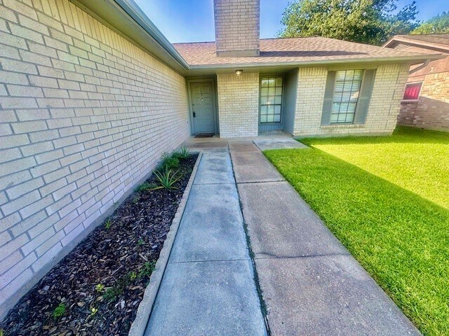 Foto del edificio - 7830 Lumber Jack Dr