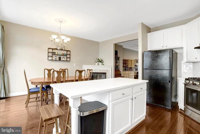 Foto del edificio - 2342 Huntington Station Ct