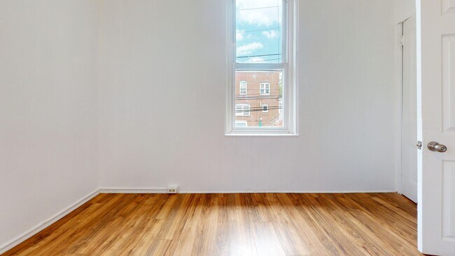 Foto del edificio - 700 Pine St