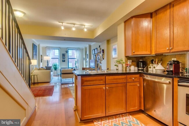 Foto del edificio - 631 D St NW