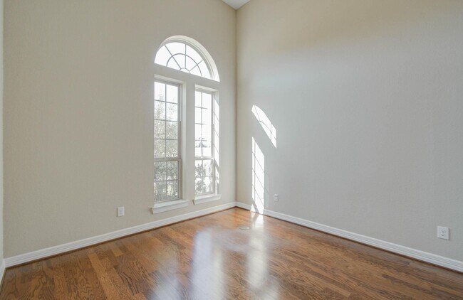 Building Photo - 27911 Seger Bnd Trl