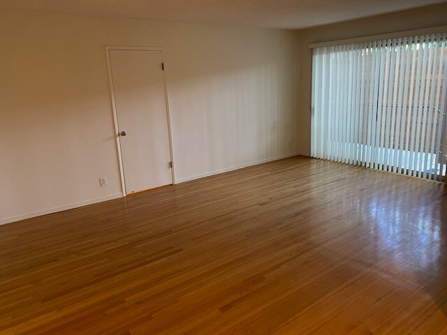 Foto del edificio - 1253 S Ogden Dr