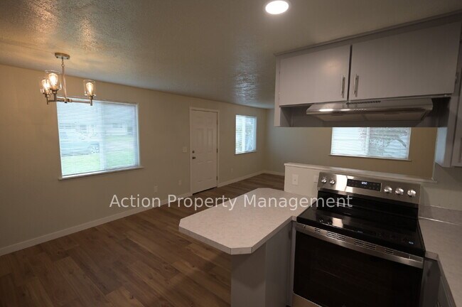 Foto del edificio - 2 bed, 1 bath, 1 car garage in Sequim