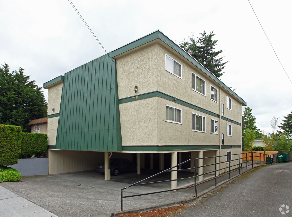 Foto principal - 715 N 85th St