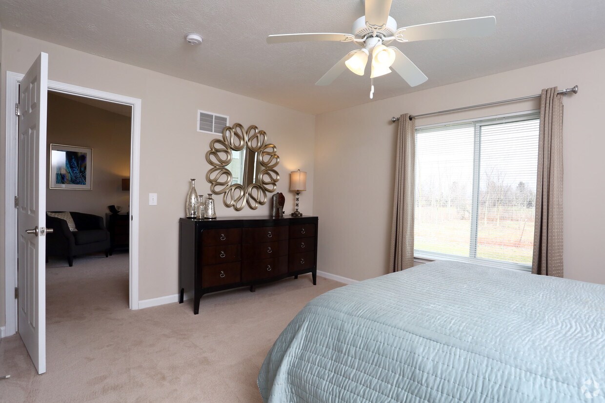 Redwood Wadsworth Apartments in Wadsworth, OH