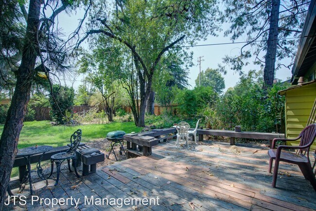 Foto del edificio - 3 br, 1 bath House - 2700 Armstrong Drive
