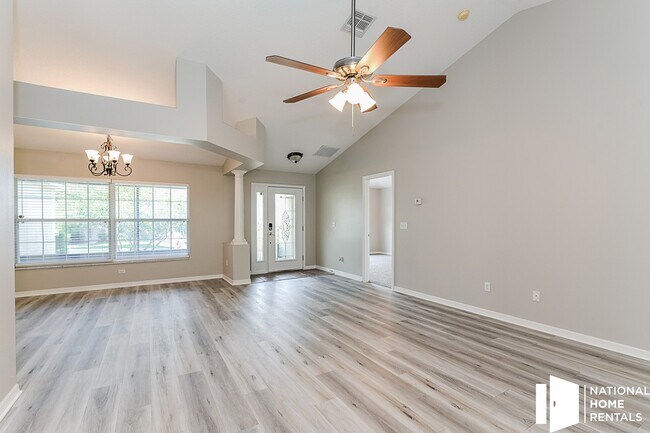 Foto del edificio - 615 Gentle Breeze Dr