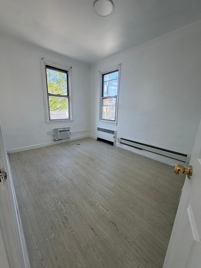 Building Photo - 1848 126th St