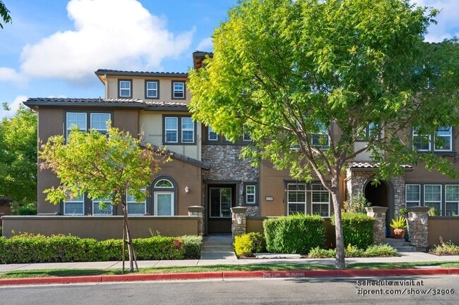 Building Photo - 3126 Fioli Way